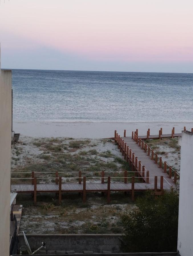 Corona'S Apartment- Fronte Spiaggia Ла-Калетта Экстерьер фото