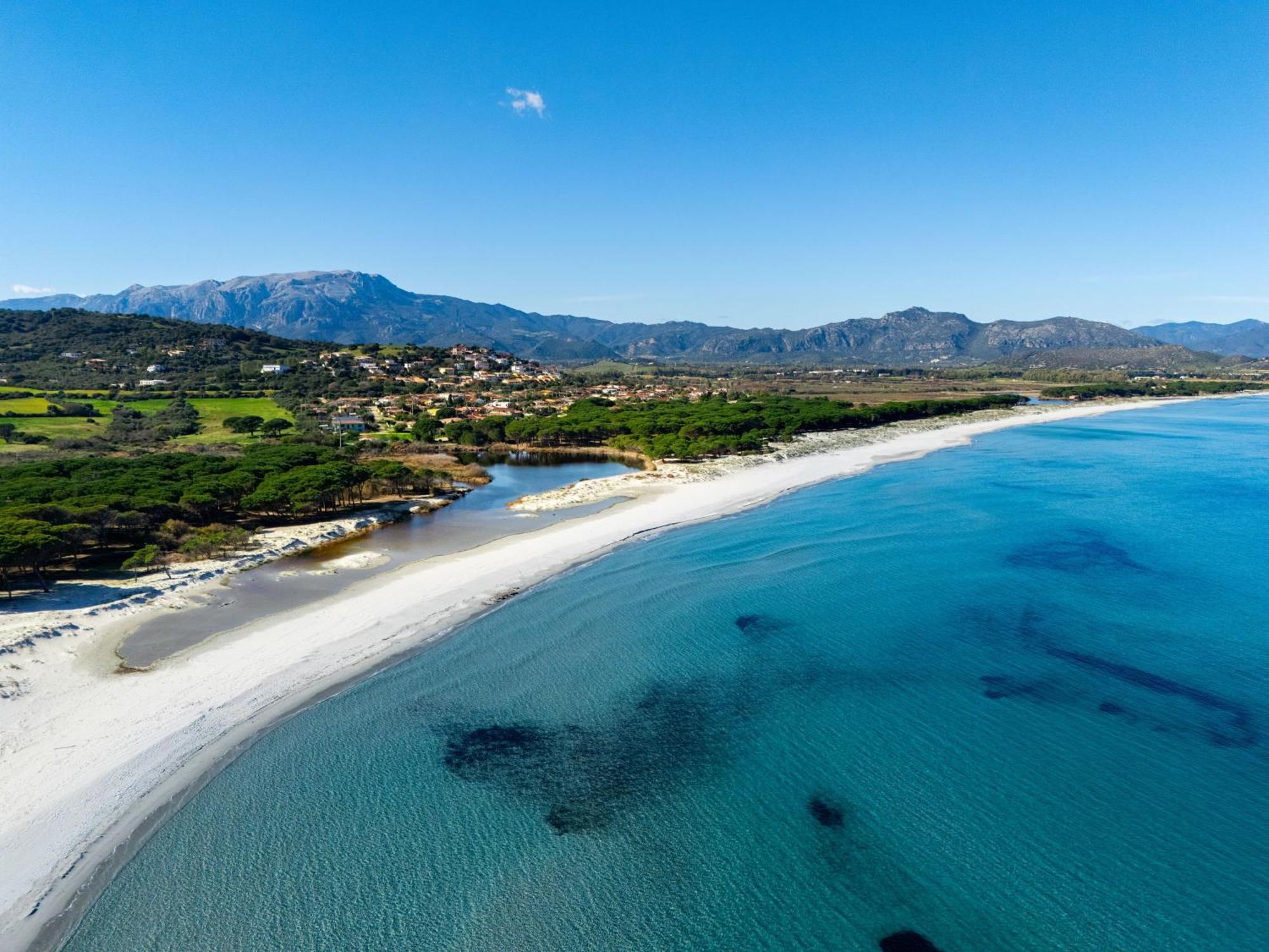 Corona'S Apartment- Fronte Spiaggia Ла-Калетта Экстерьер фото