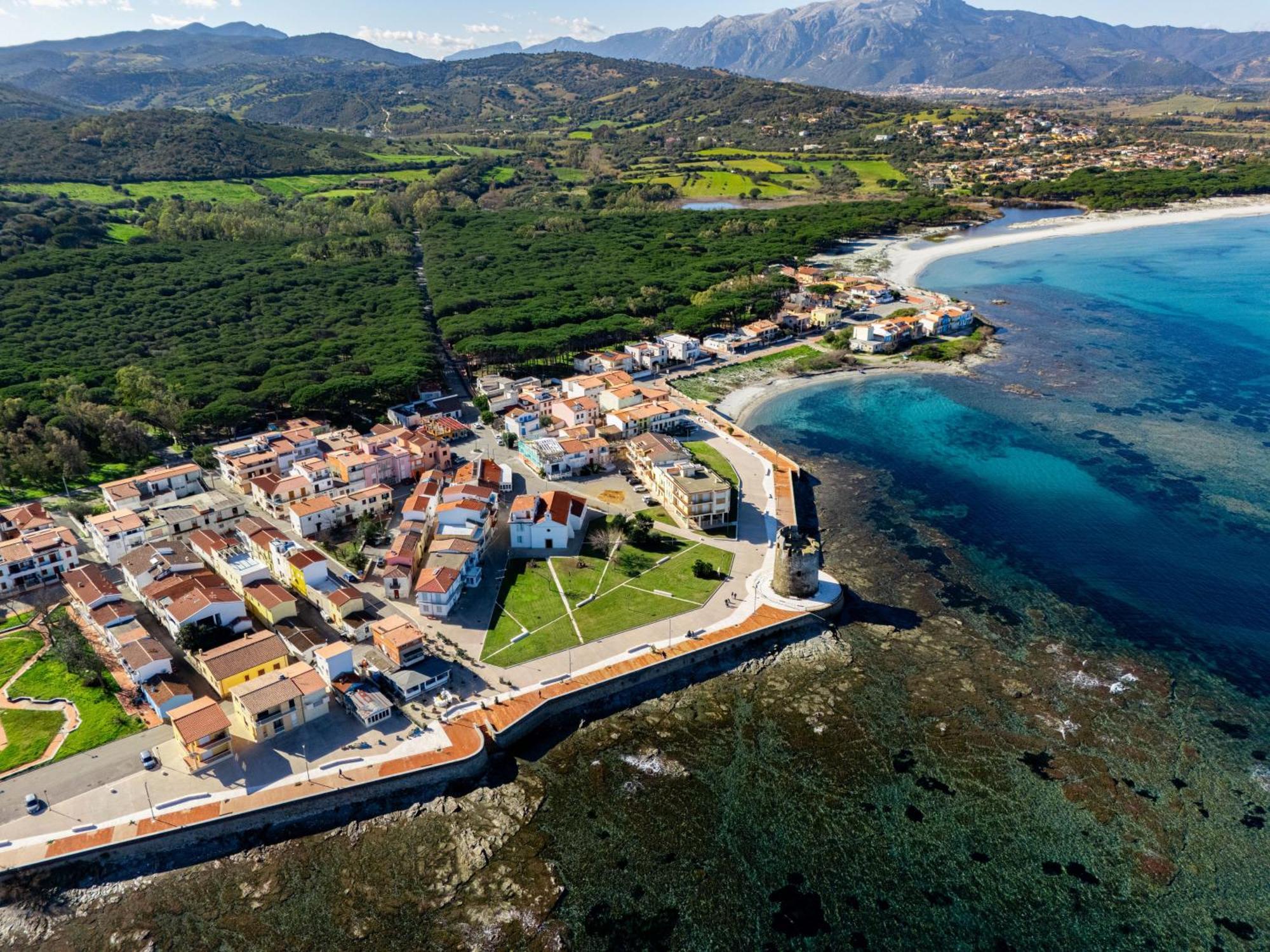 Corona'S Apartment- Fronte Spiaggia Ла-Калетта Экстерьер фото
